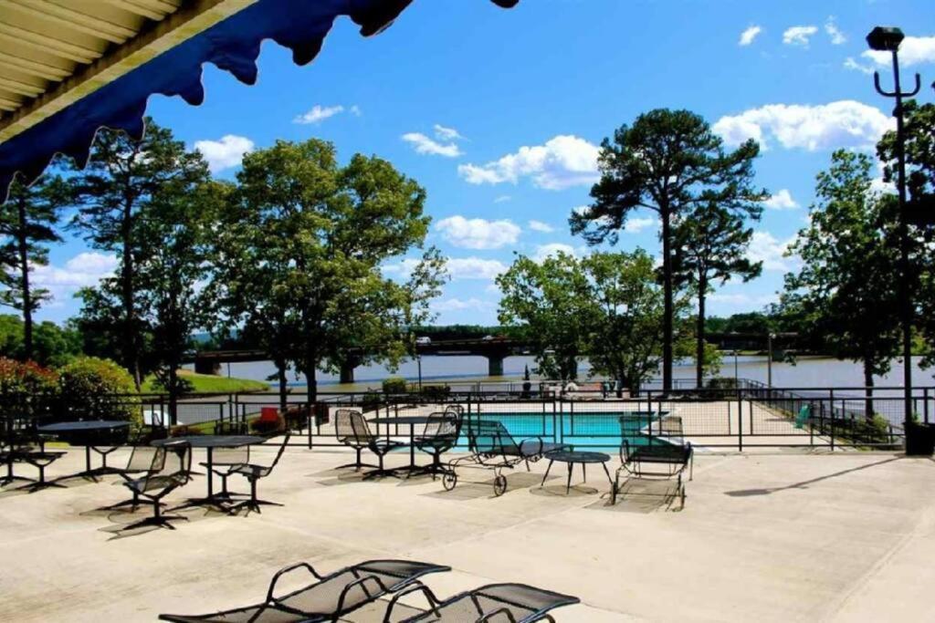 Perfect Couples Retreat - Close To All Amenities Hot Springs Esterno foto